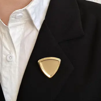 Flashbuy Nový Trend Žien Brošňa Zlatá Farba Kovu Trojuholník Vyhovovali Clothings Dekorácie Brošňa Pin Príslušenstvo Darček