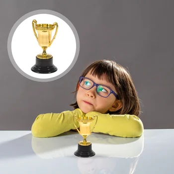 Mini Plastové Zlaté Poháre Trofeje Pre Strany Detí Raného Vzdelávania Hračky Ceny Detí Dovolenku Trofej Odmenu Prezradí
