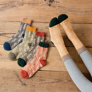 Ponožky Ženy Jeseň Zima Inn Bavlna Polovice Trubice Umiestnené Ponožky Japonský Vintage Vianočné Pobočky Minimalistický Škole Štýl Ponožky